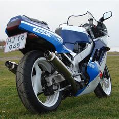 Suzuki gsxr 400
