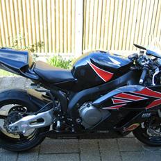 Honda CBR1000RR Fireblade(solgt