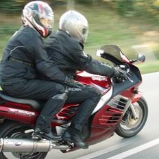 Suzuki RF 900R Solgt