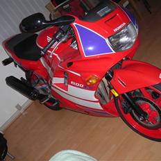 Honda cbr 600 f2