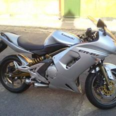 Kawasaki ER-6F ABS