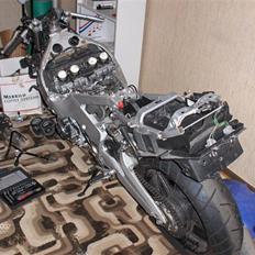 Honda CBR 400 NC29 Fireblade