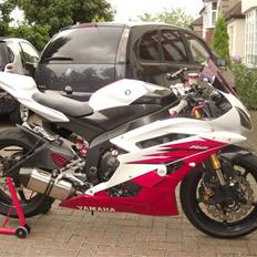 Yamaha YZF R6-R