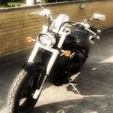 Suzuki Intruder VZ800K7