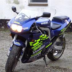 Suzuki GSXR 400R gk76a(SOLGT)