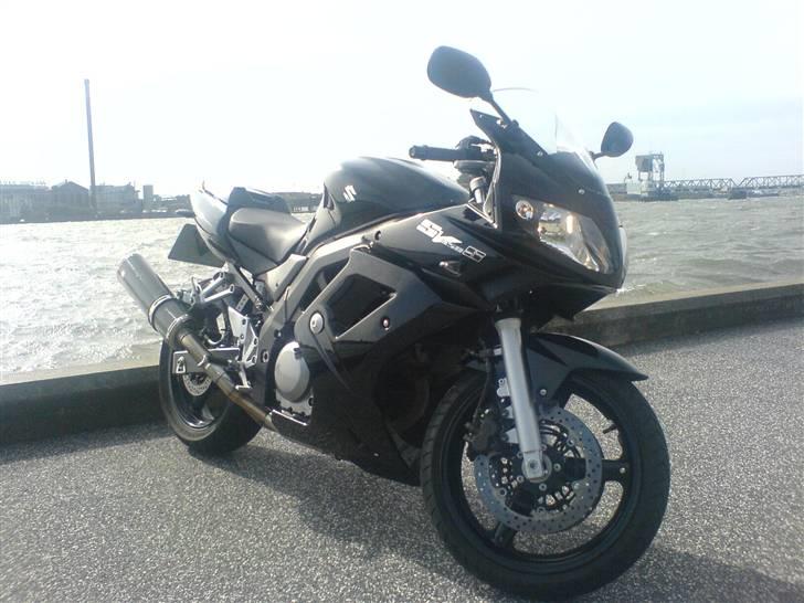 Suzuki SV 650s SOLGT billede 5