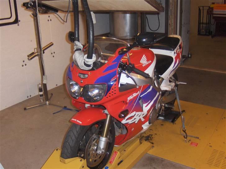 Honda CBR 900 RR Fireblade billede 3