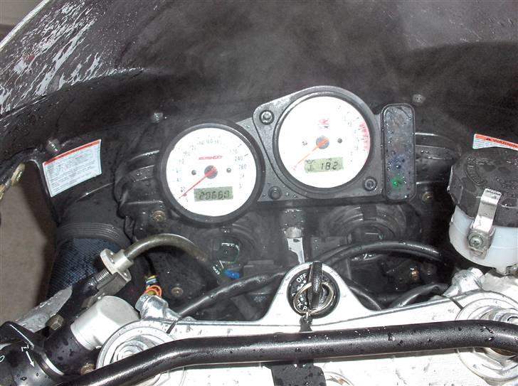 Suzuki Gsxr 750 srad (Solgt) billede 4