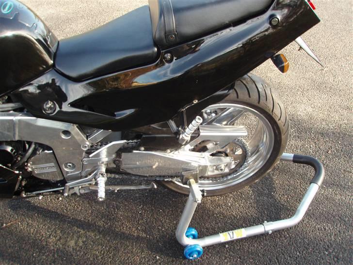 Kawasaki ZXR 750 .solgt billede 5