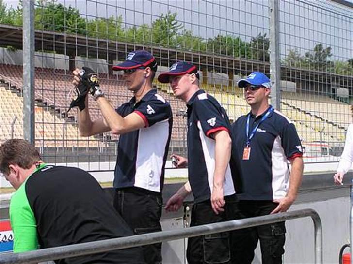 KTM sx 525 SOLGT - superbike på hockenheimring mig der er igang med at tage et billede billede 7