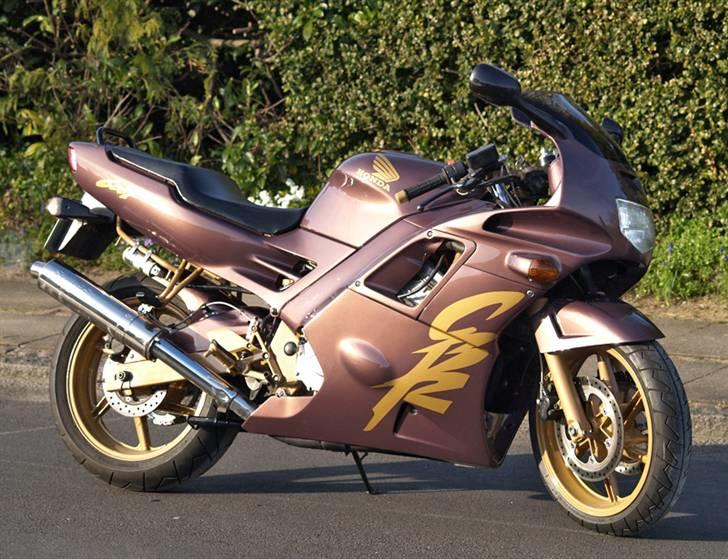 Honda CBR 600 F2 - færdigt arbejde billede 1