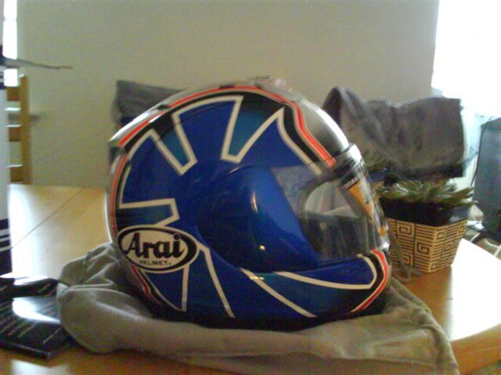 Suzuki GSX400 E * SOLGT * - Arai RX-7 Corsair Pedrosa billede 7