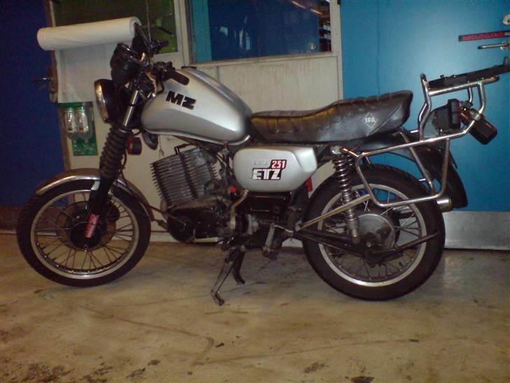 MZ 251 etz billede 2
