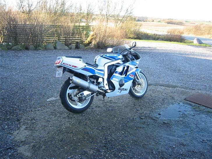 Suzuki GSXR 400 (GK76A) billede 2