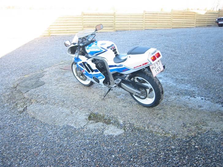 Suzuki GSXR 400 (GK76A) billede 4