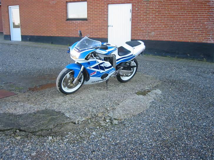 Suzuki GSXR 400 (GK76A) billede 6