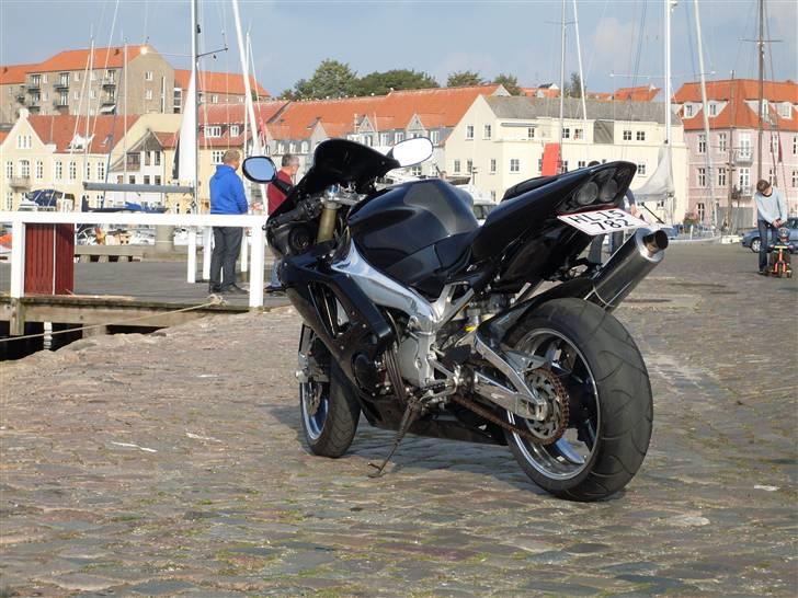 Yamaha r1  billede 4