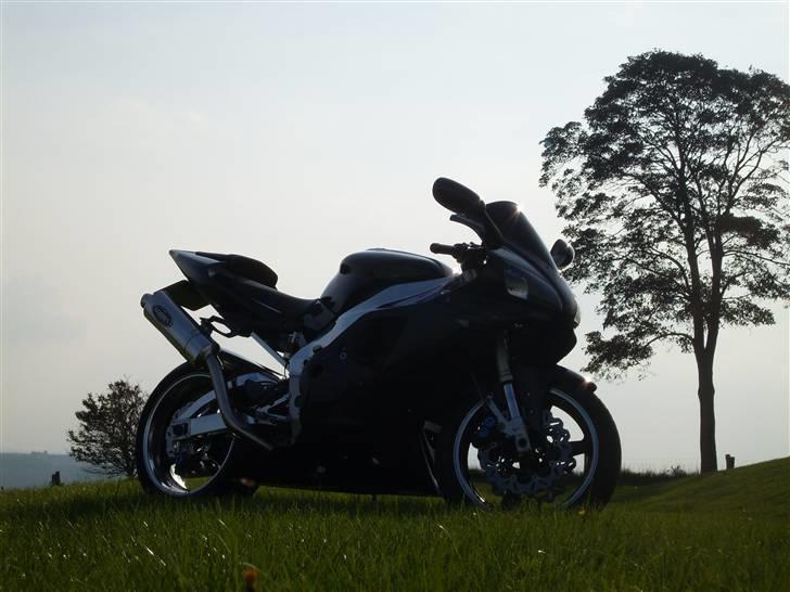 Yamaha r1  billede 11