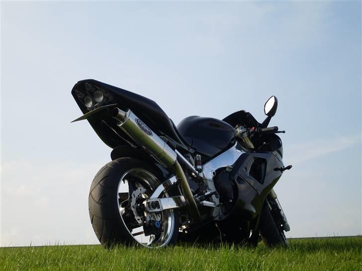 Yamaha r1  billede 12