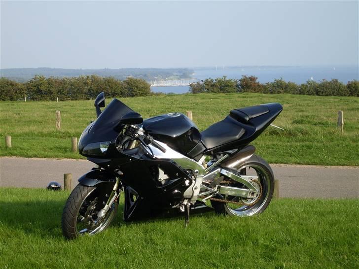 Yamaha r1  billede 13