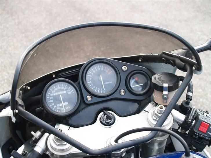 Suzuki GSX 750 RW billede 2