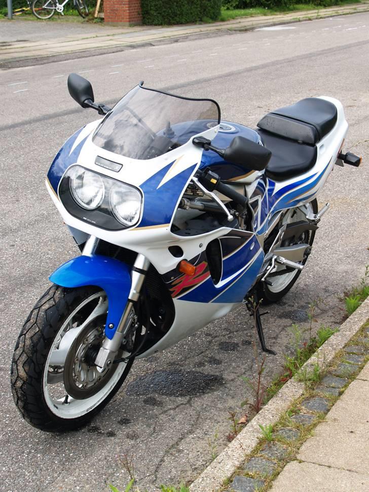 Suzuki GSX 750 RW billede 3