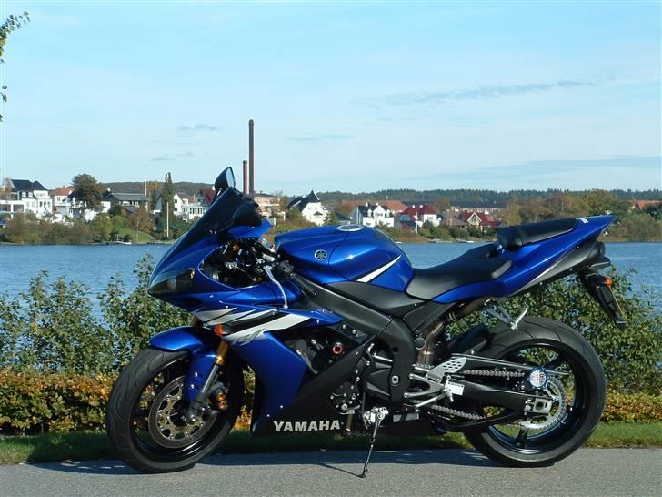 Yamaha R1 billede 10