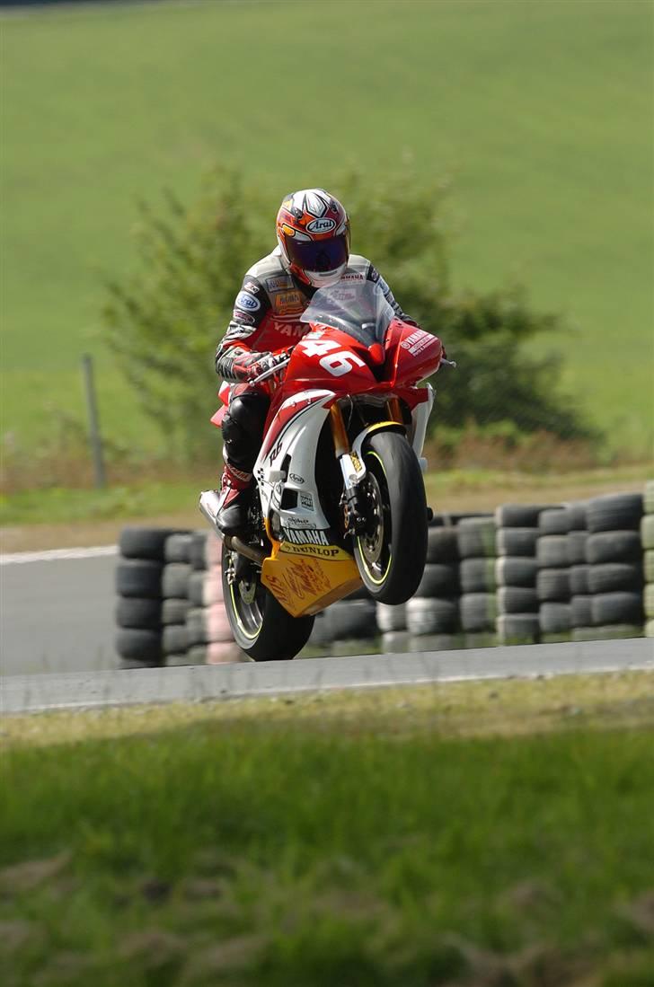 Yamaha R 6  billede 1