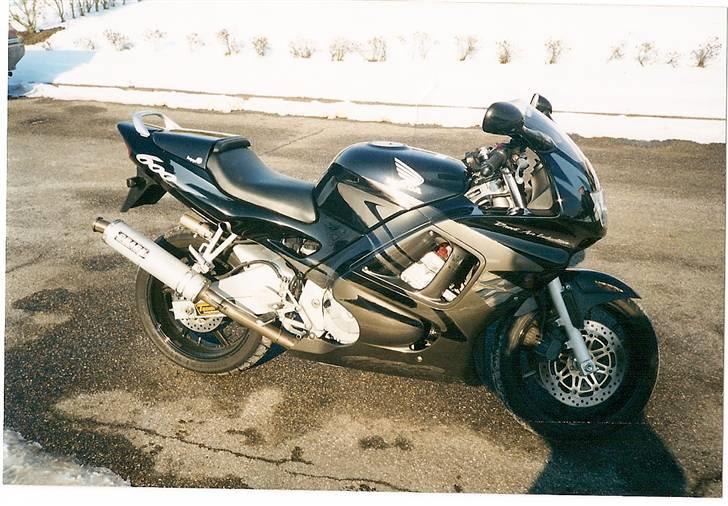 Honda cbr 600 f4 Solgt - min 2.mc cbr 600 f3-97 blev stjålet . billede 4