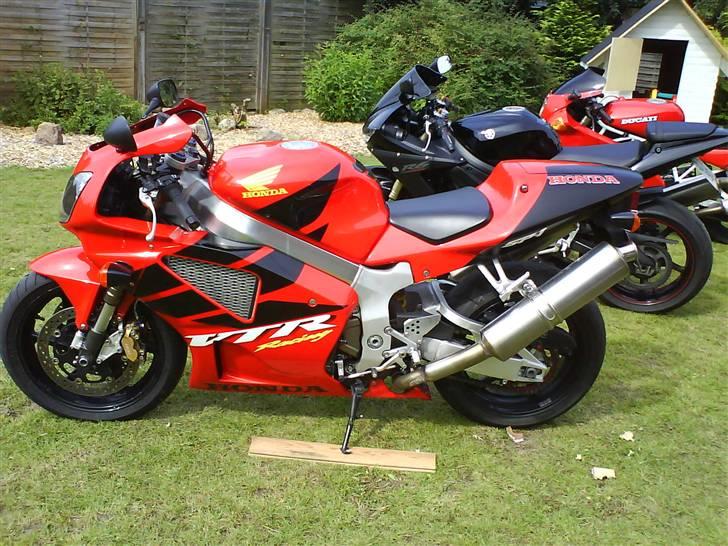 Honda VTR SP1 -SOLGT- billede 1