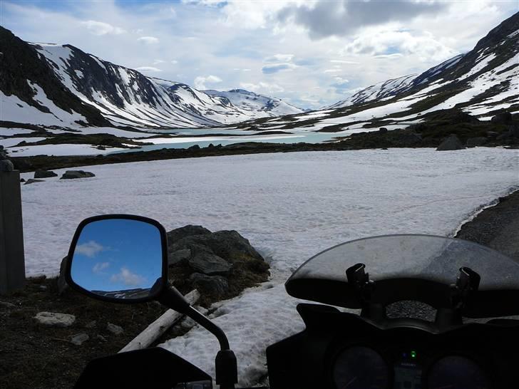 Suzuki dl 650 v-strom (SOLGT) - Gid vi havde bjerge i Danmark. Det her kan man altså ikke herhjemme. billede 18