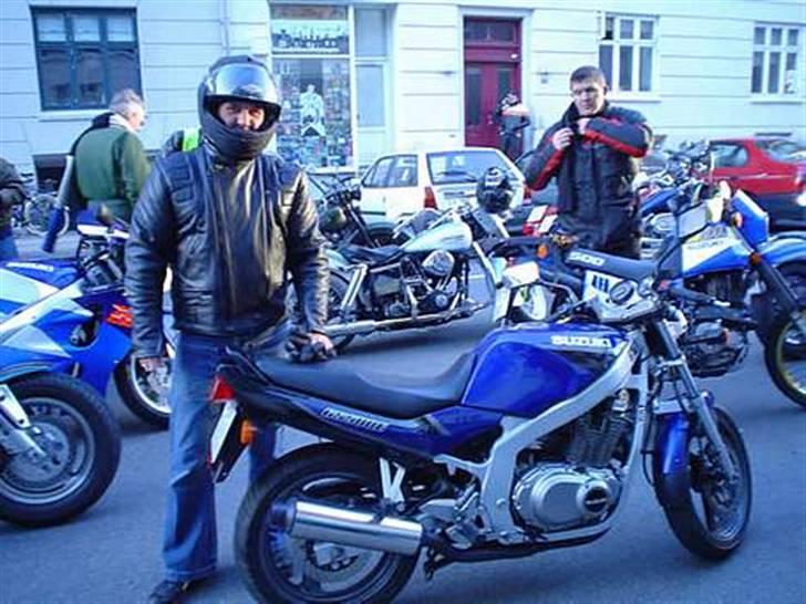 Kawasaki KLE 500 (solgt) - Min tidligere Suzuki GS500E fra 98´ - god og stabil mc - billedet er fra lukning af Bakken i 2003 billede 16