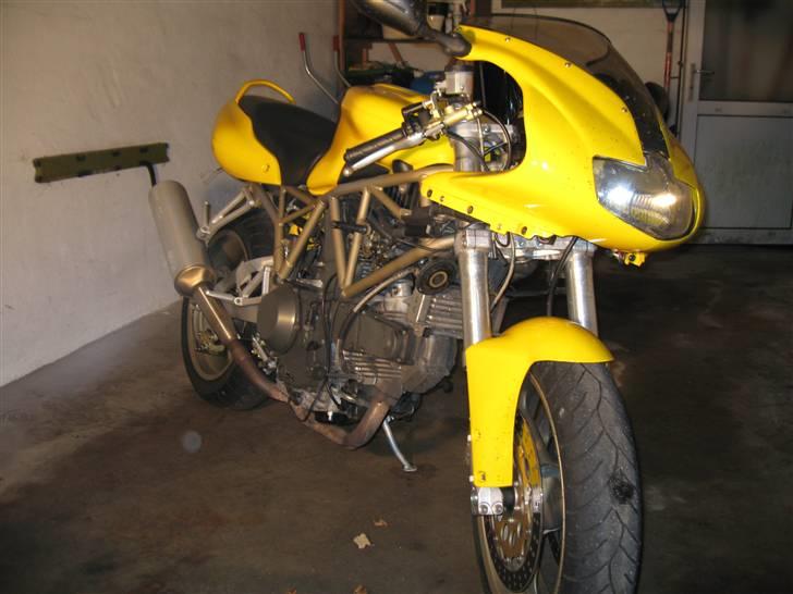 Ducati 900 SS ie - Under vinterrengøring billede 4