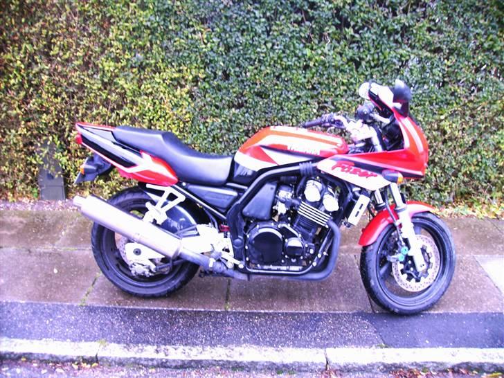 Yamaha FZS 600 Fazer S billede 9