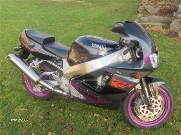 Yamaha YZF 750 R billede 2