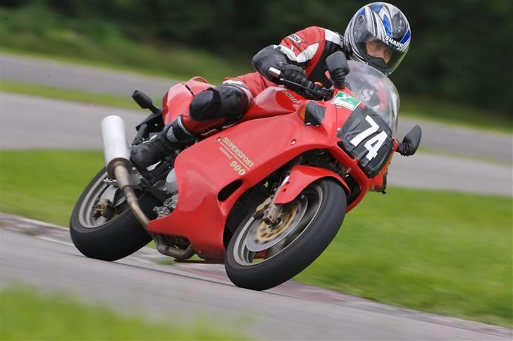 Yamaha YZF R6 billede 1