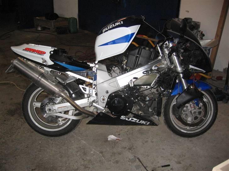 Suzuki TL1000R Solgt:( billede 3