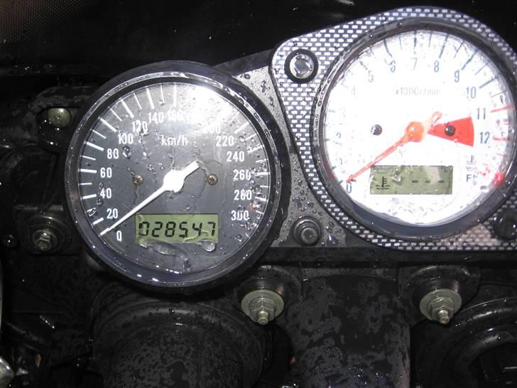 Suzuki TL1000R Solgt:( billede 10