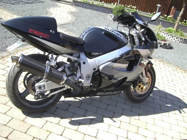Suzuki GSX750R SOLGT TIL CLAUS billede 9