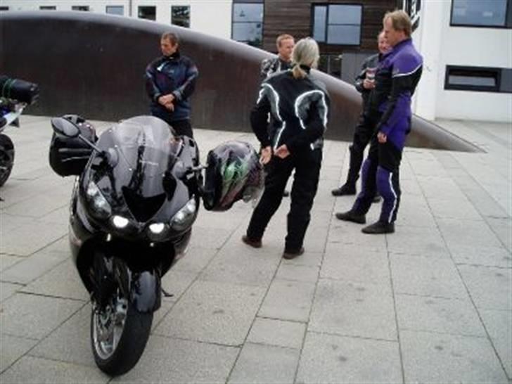 Kawasaki ZZR1400 billede 2