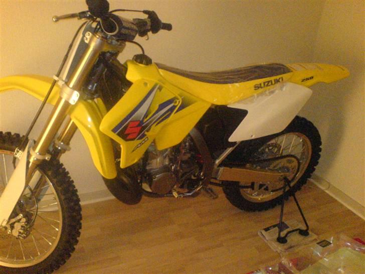 Suzuki RM 250 *Solgt* billede 8