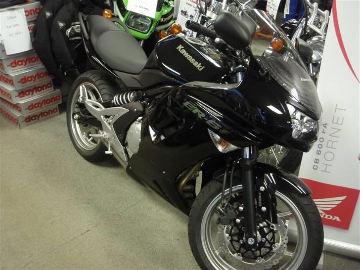 Kawasaki ER-6f ABS - Hos forhandleren billede 1