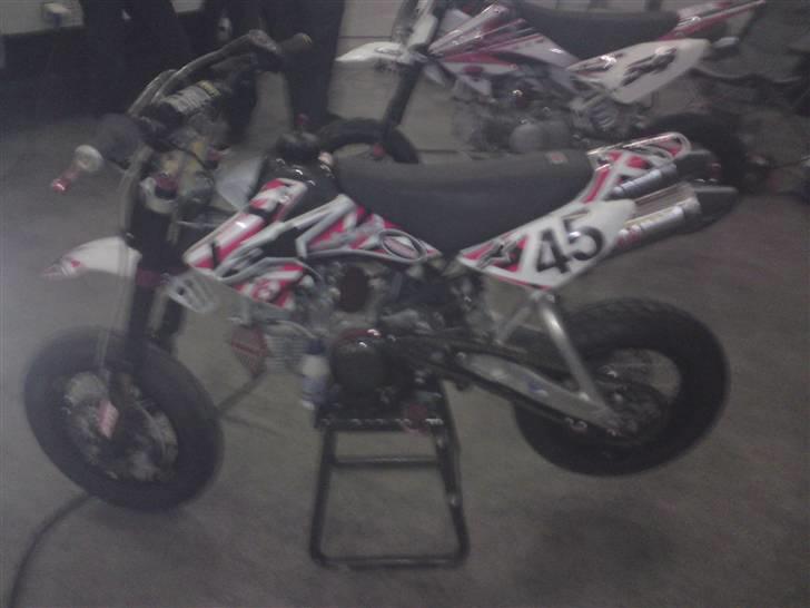 Honda pro circuit custom #45 - Dobbelt potte PRO CIRCUIT TI-4 POTTER I TITANIUM ENESTE I DK OG EN AF DE FÅ I VERDEN DER HAR DEM!! DE ER MEGET SJÆLDNE DE HAM DEM IKKE ENGANG PÅ PRO CIRCUIT HJEMMESIDE! billede 2