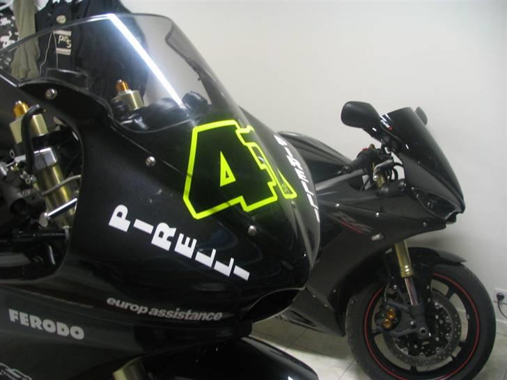 Yamaha YZF R6 Baneracer (solgt)  billede 4