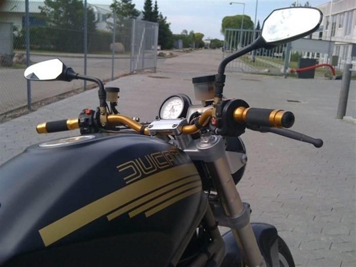 Ducati 900 Monster - (Solgt!) - Ny-lakeret Sædeskal og Sidedæksler i Carbon... billede 4