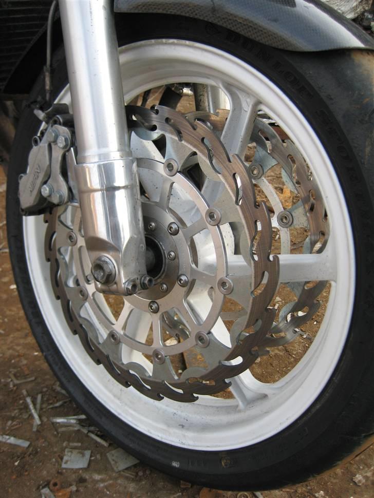 Honda CB-1 "Mk II" - 330mm Flame Skiver billede 8