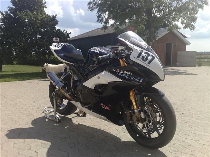 Suzuki GSXR 1000 >*1. Baneged*< - Ex BSB og VM Cykel... ALT er lavet på den.  billede 2