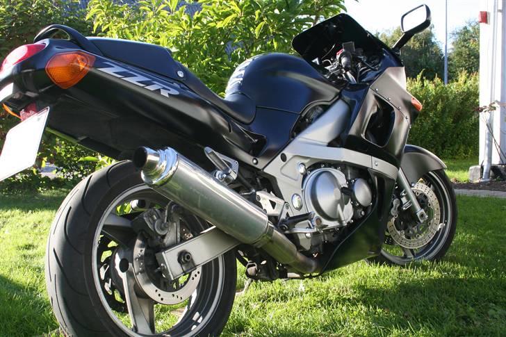 Kawasaki ZZR 600 billede 4