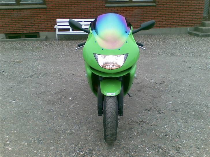 Kawasaki ZX9R Ninja solgt billede 3