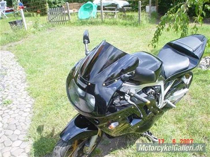 Suzuki gsxr 750 med R1 RØV(SOLGT billede 8